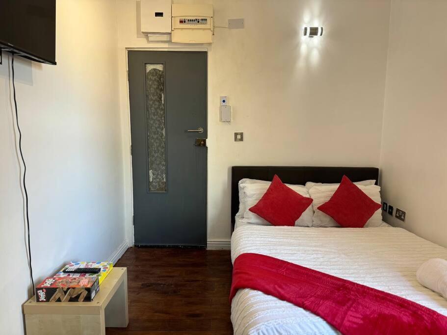 30 Percent Off - Cosy Retreat For Couples - Free Parking Liverpool