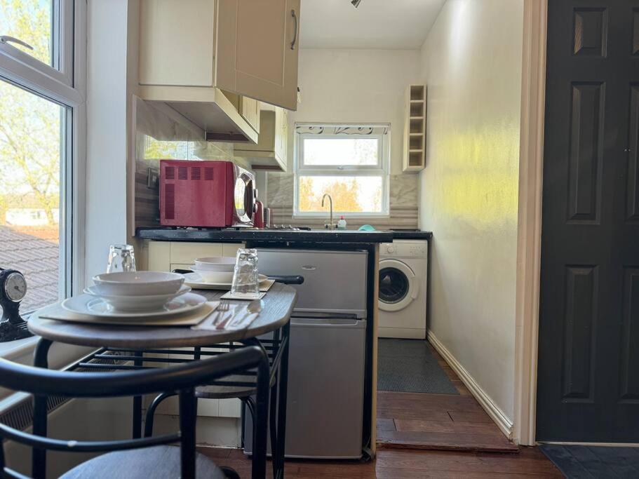 30 Percent Off - Cosy Retreat For Couples - Free Parking Apartment Liverpool